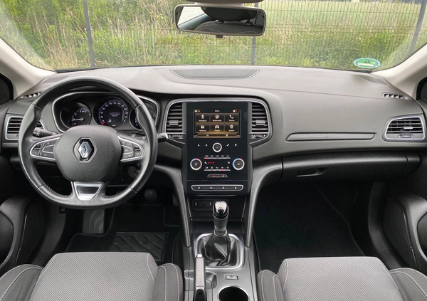 Renault Megane cena 45999 przebieg: 111000, rok produkcji 2017 z Wyszogród małe 781